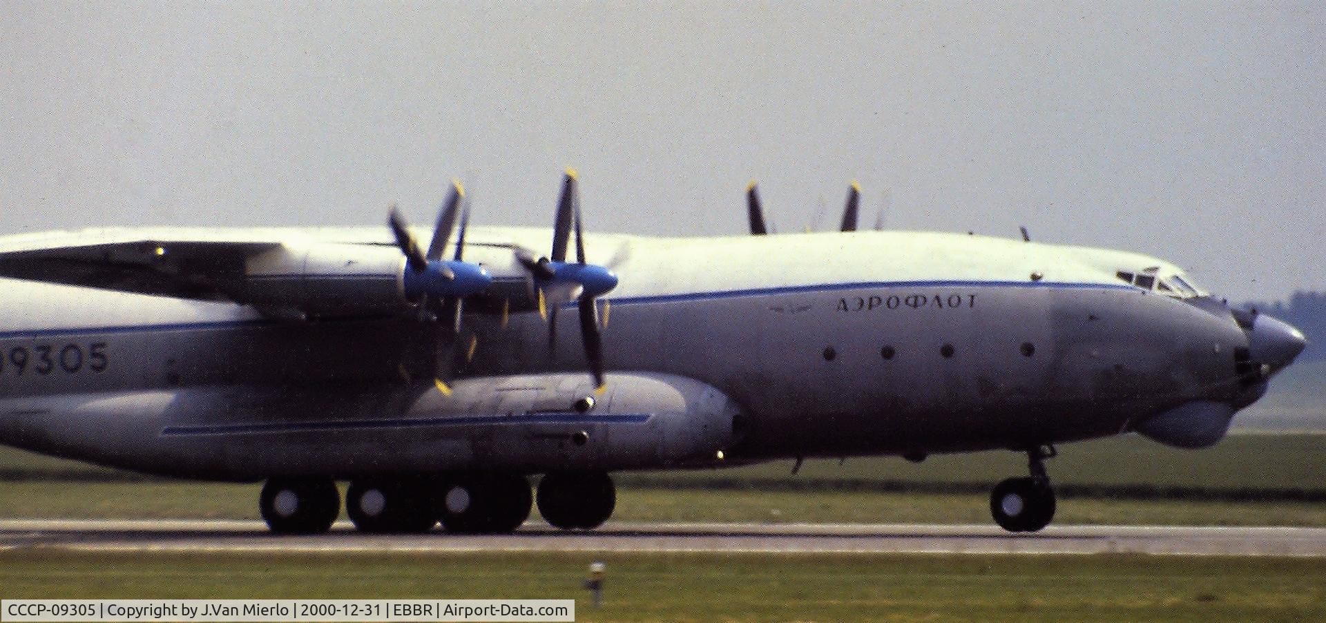 CCCP-09305, Antonov An-22 C/N 9340205, Slide scan