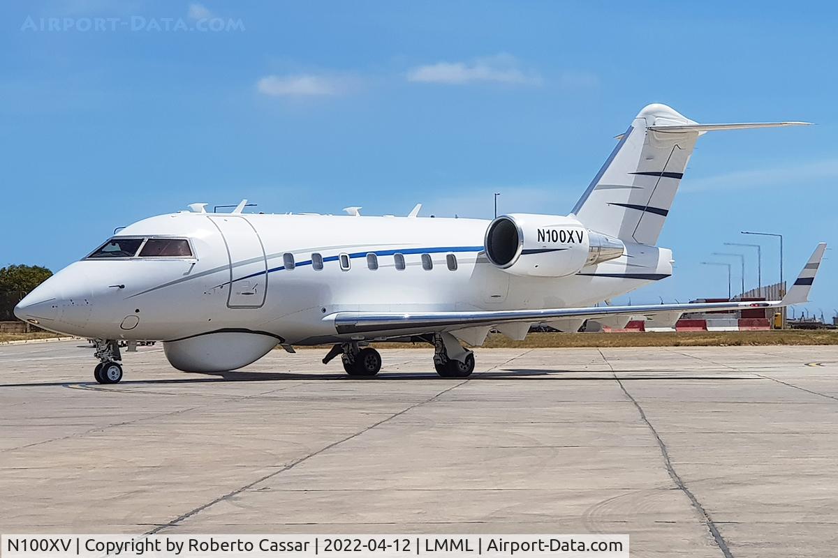 N100XV, 1996 Bombardier CL-600-2B16 C/N 5320, Park 8
