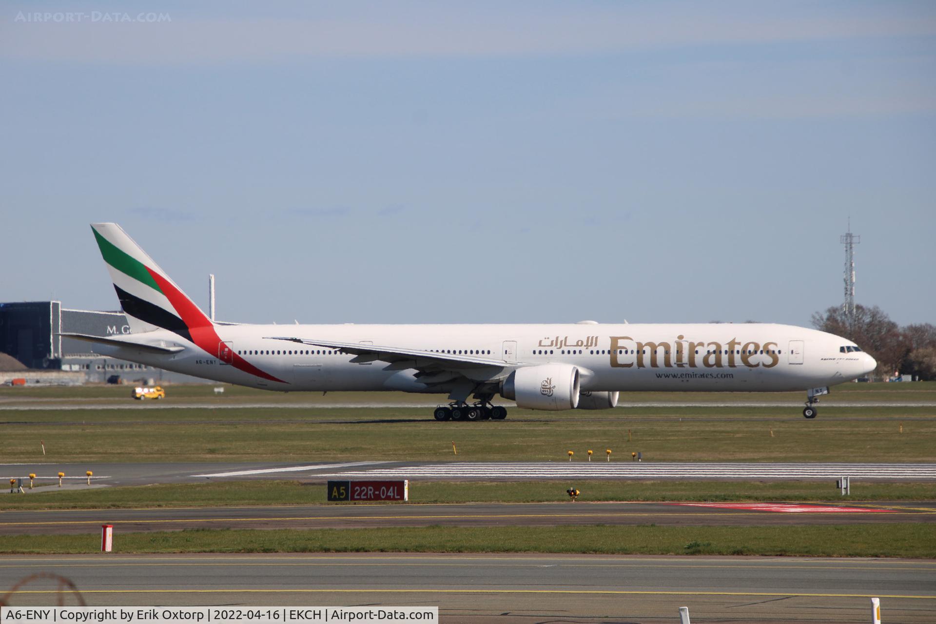 A6-ENY, 2015 Boeing 777-31H/ER C/N 42122, A6-ENY taxi for take off rw 04R
