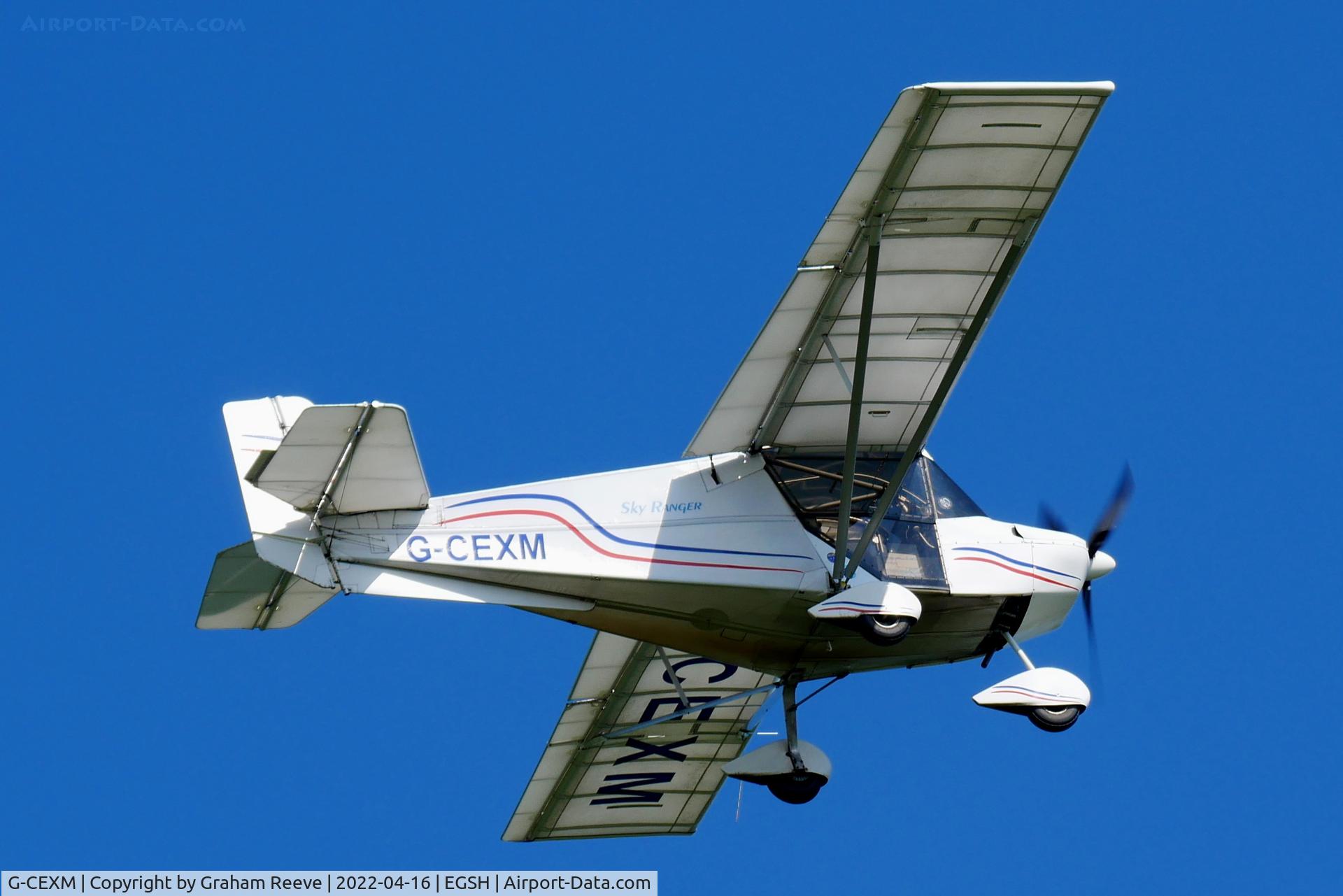 G-CEXM, 2007 Skyranger Swift 912S(1) C/N BMAA/HB/556, Departing from Northrepps.