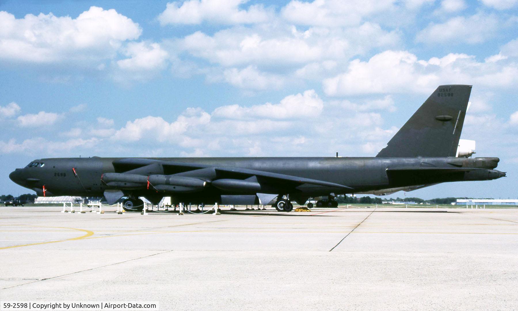59-2598, 1959 Boeing B-52G Stratofortress C/N 464361, Left Full Wing View