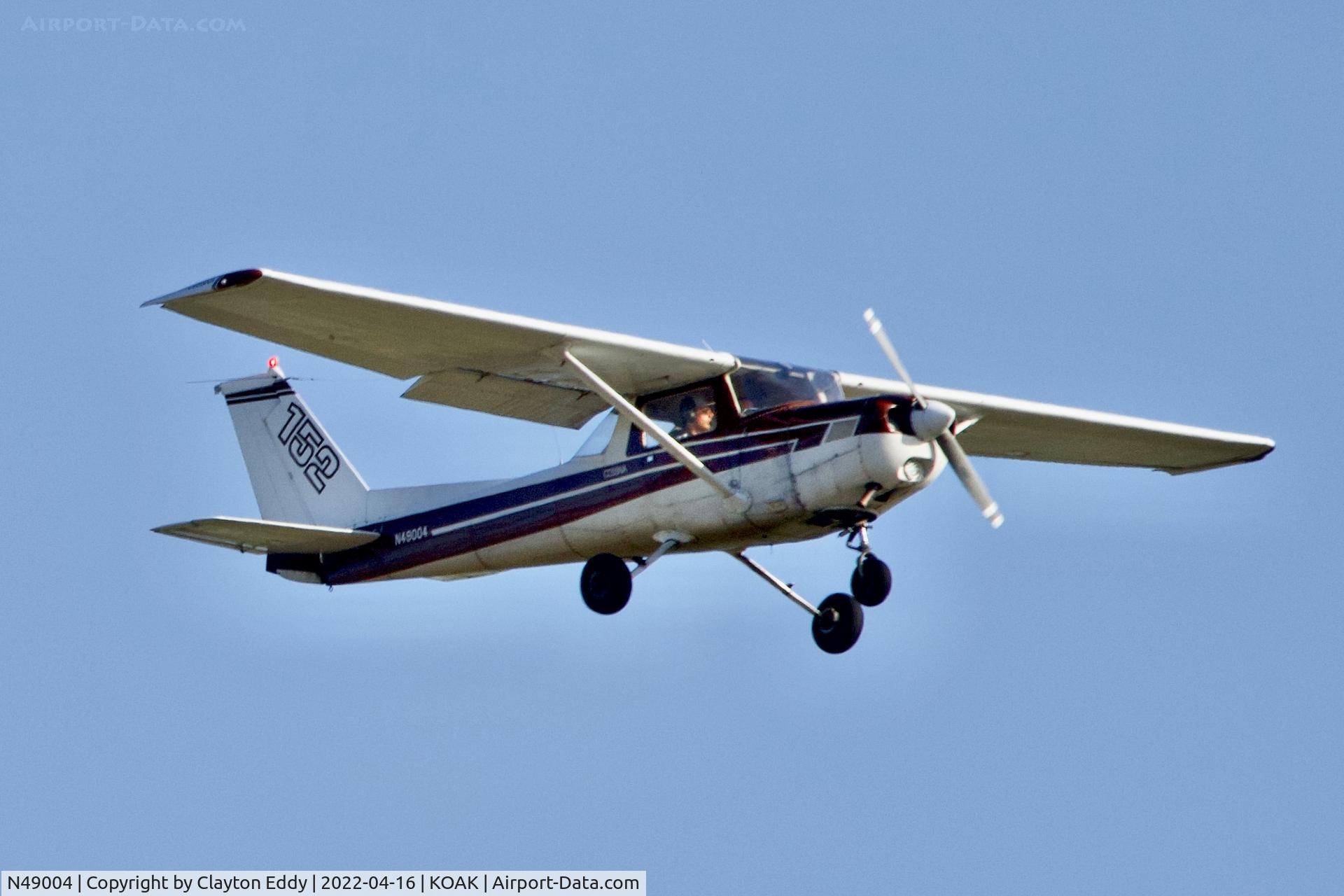 N49004, 1977 Cessna 152 C/N 15281094, Oakland Airport 2022.