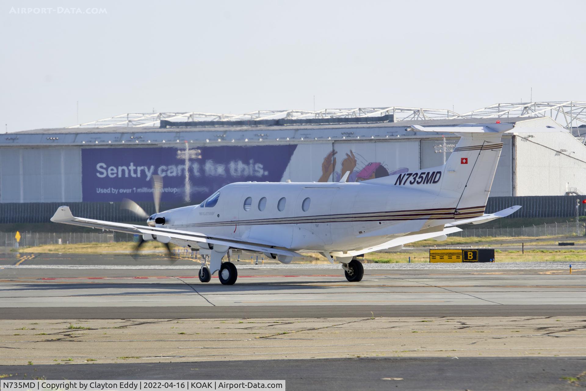N735MD, 2006 Pilatus PC-12/47 C/N 735, Oakland Airport 2022.