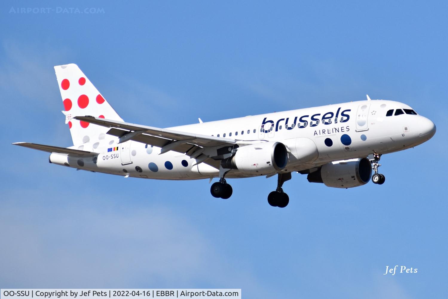 OO-SSU, 2004 Airbus A319-111 C/N 2230, Landing at Brussels Airport.