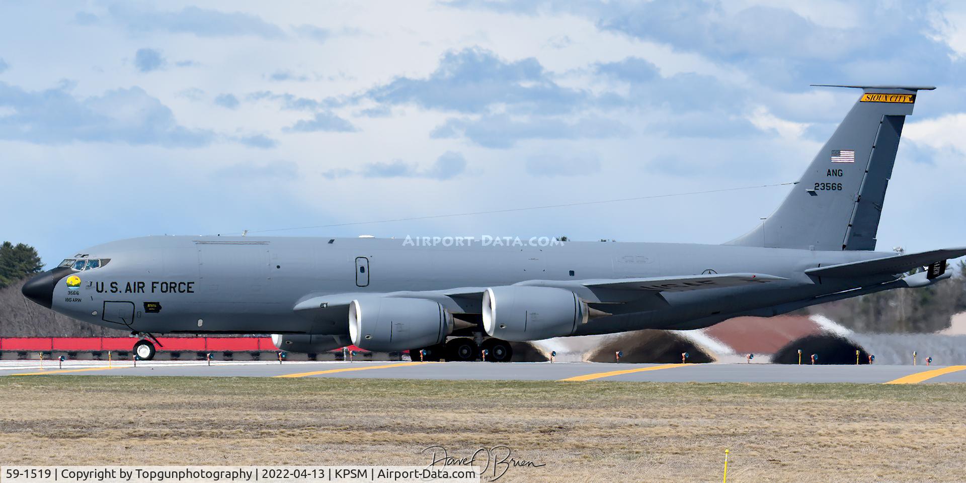 59-1519, 1959 Boeing KC-135R Stratotanker C/N 18007, BLUE93 taking the active