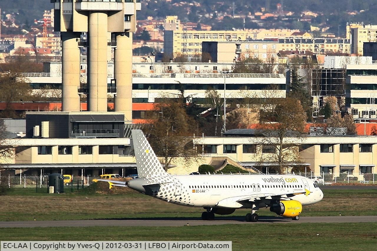 EC-LAA, 2006 Airbus A320-214 C/N 2678, Airbus A320-214, Taxiing, Toulouse-Blagnac airport (LFBO-TLS)
