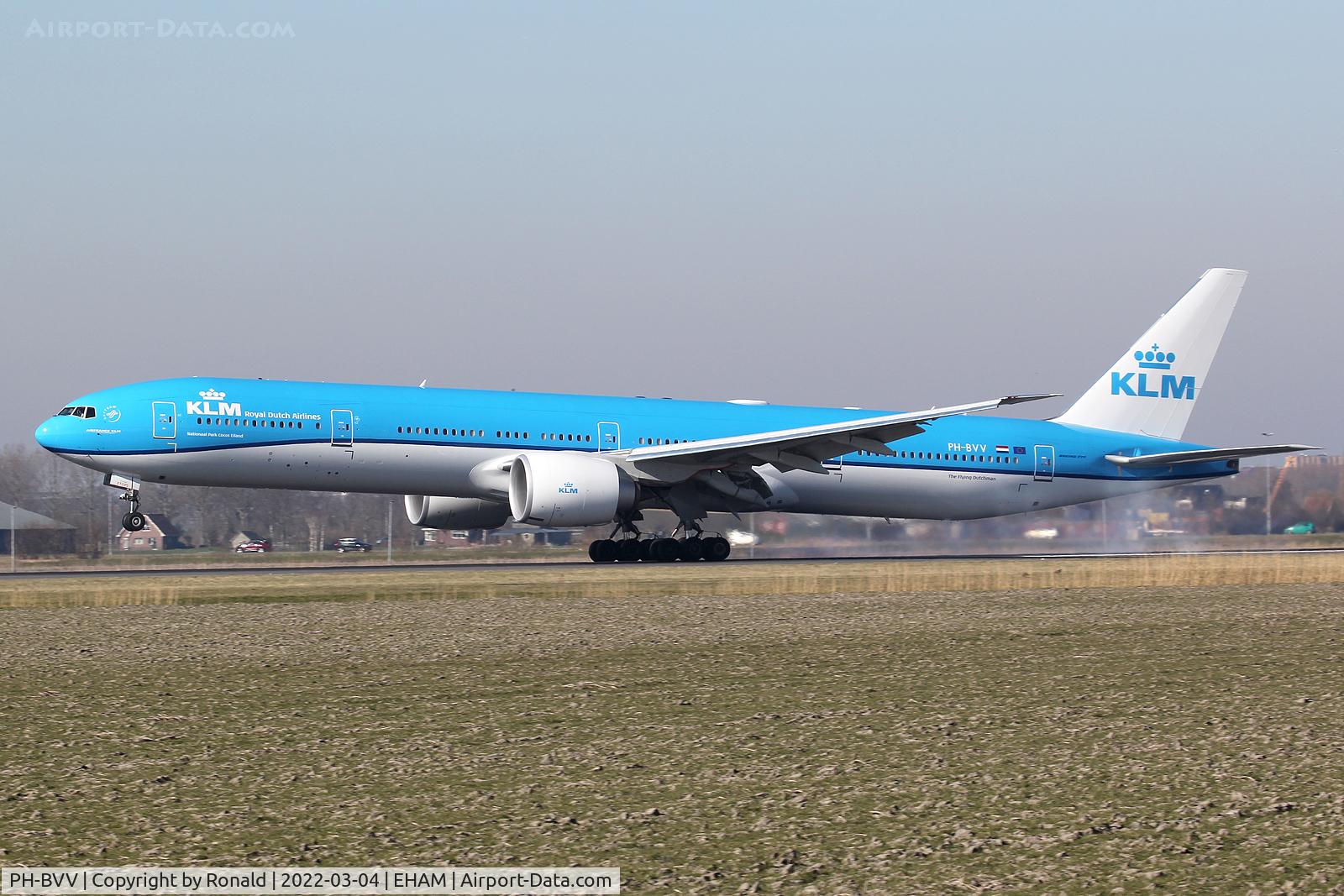 PH-BVV, 2020 Boeing 777-306(ER) C/N 66888, at spl