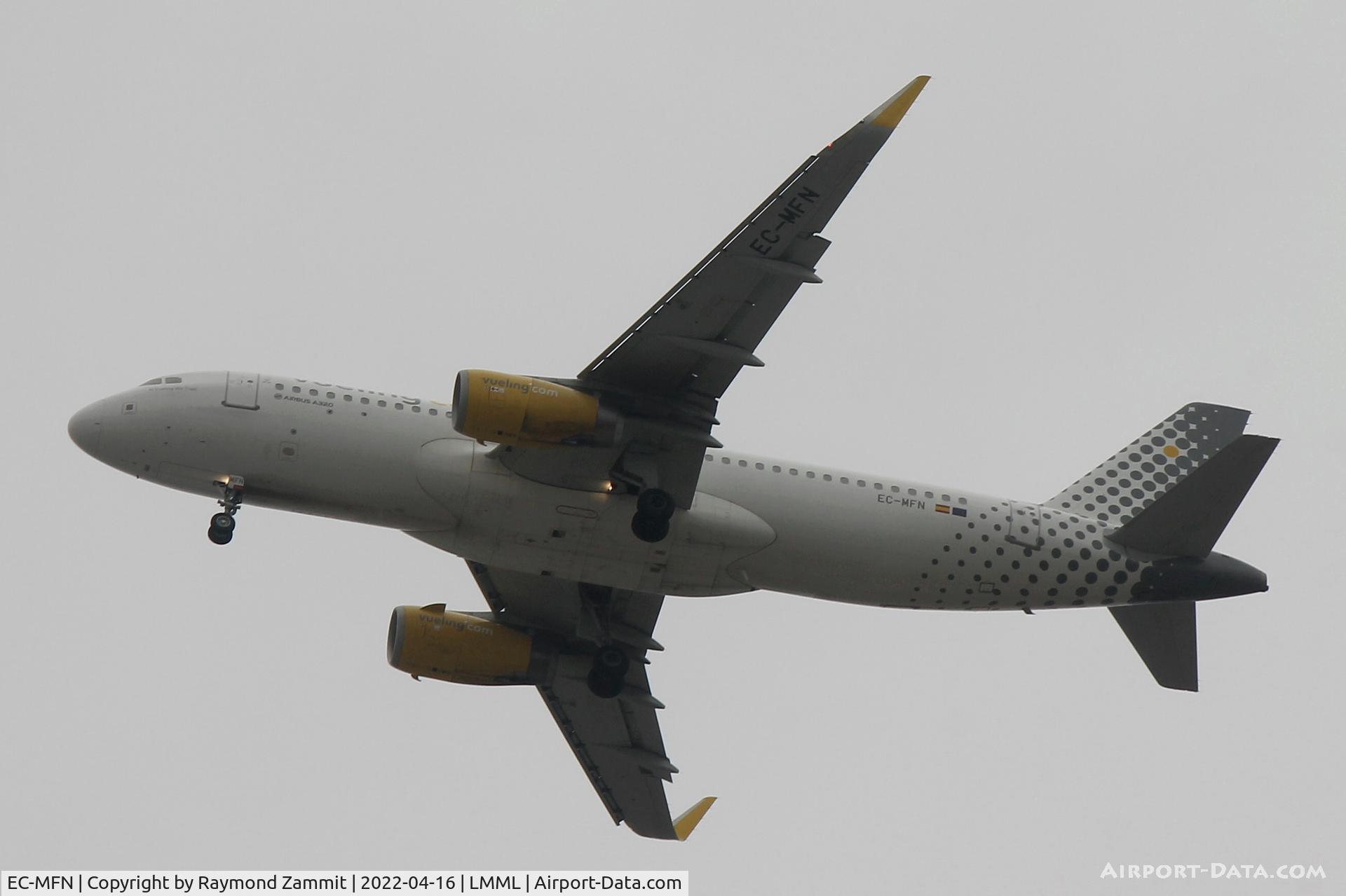 EC-MFN, 2015 Airbus A320-232 C/N 6594, A320 EC-MFN Vueling