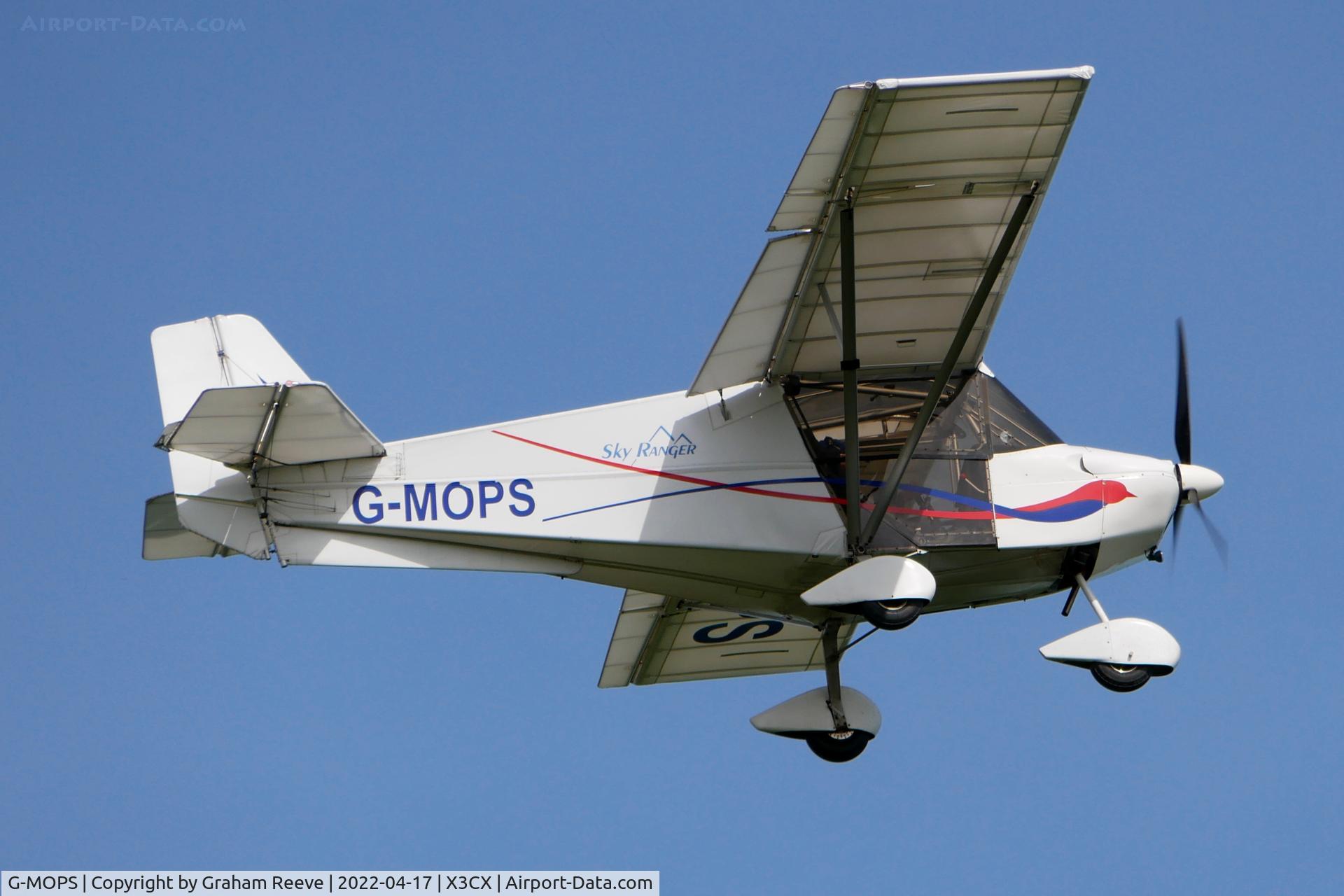 G-MOPS, 2007 Skyranger Swift 912S(1) C/N BMAA/HB/547, Departing from Northrepps.