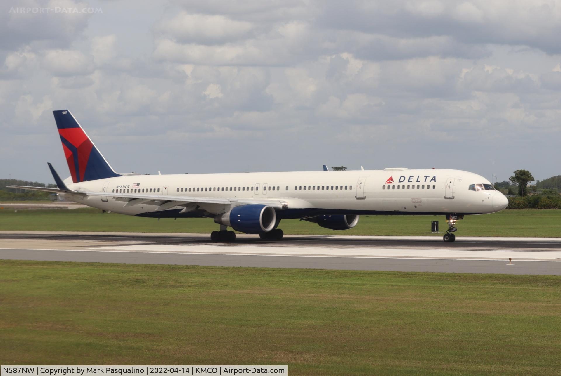 N587NW, 2002 Boeing 757-351 C/N 32986, Boeing 757-351
