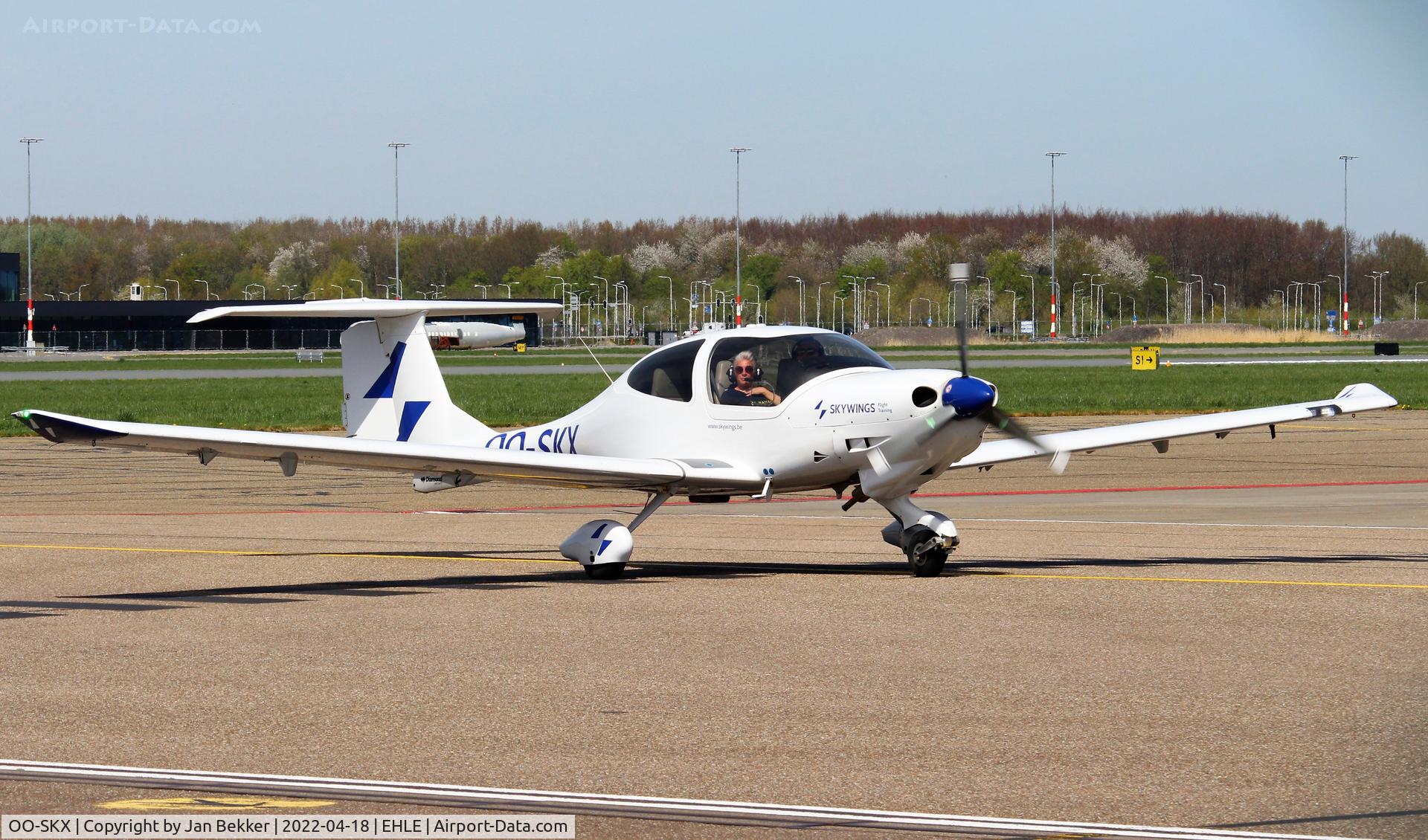 OO-SKX, 2006 Diamond DA-40D Diamond Star C/N D4.256, Lelystad Airport, arriving from Antwerp