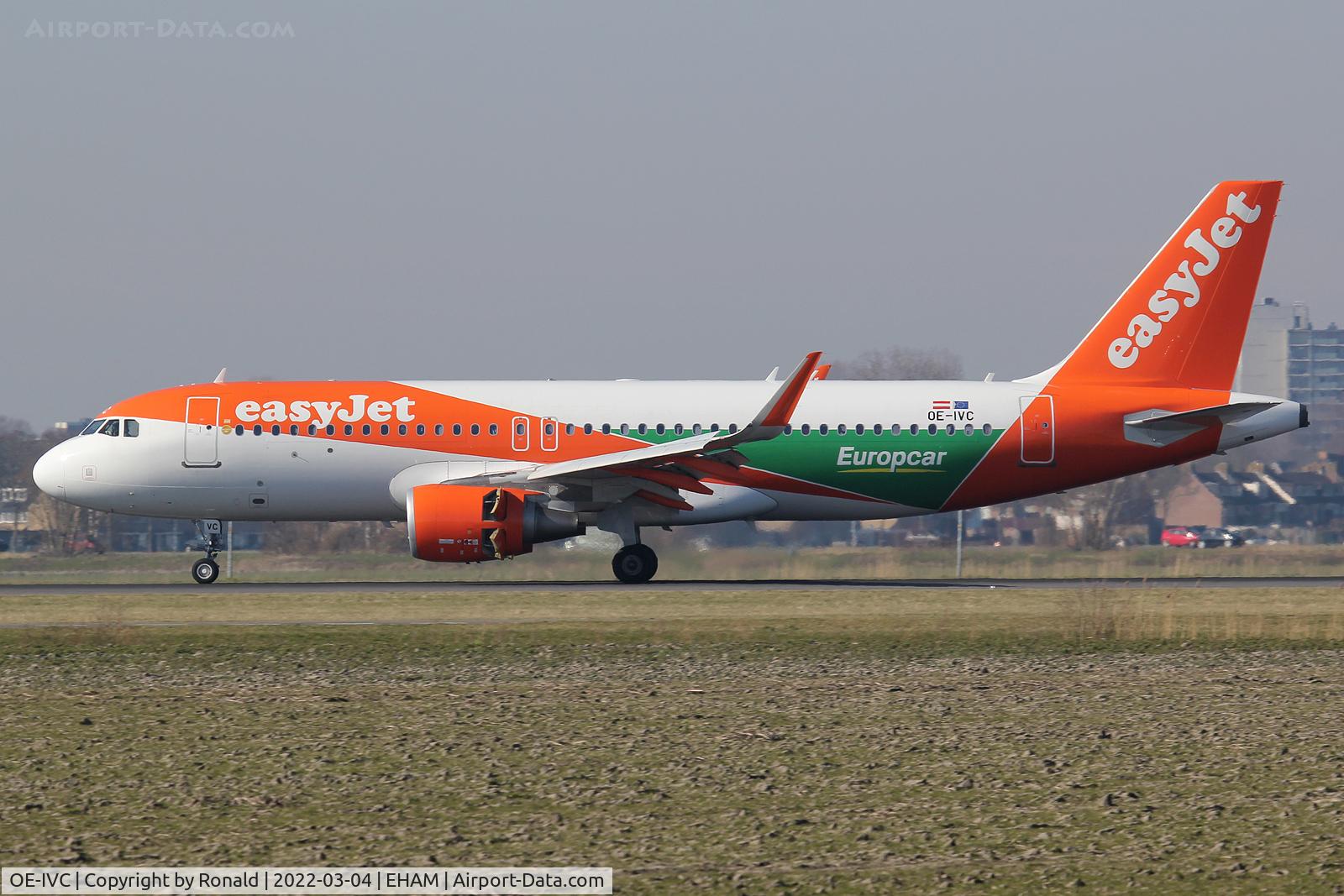 OE-IVC, 2016 Airbus A320-214 C/N 7372, at spl