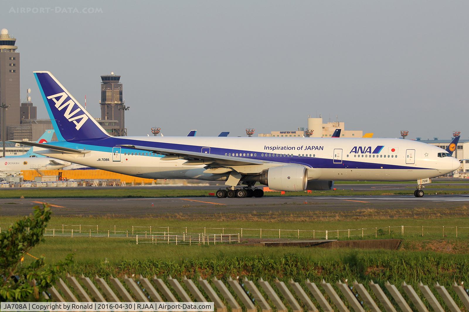 JA708A, 2000 Boeing 777-281/ER C/N 28277, at nrt