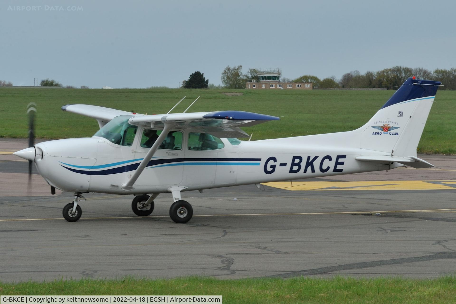 G-BKCE, 1982 Reims F172P Skyhawk C/N 2135, Arriving at Norwich from Leicester.