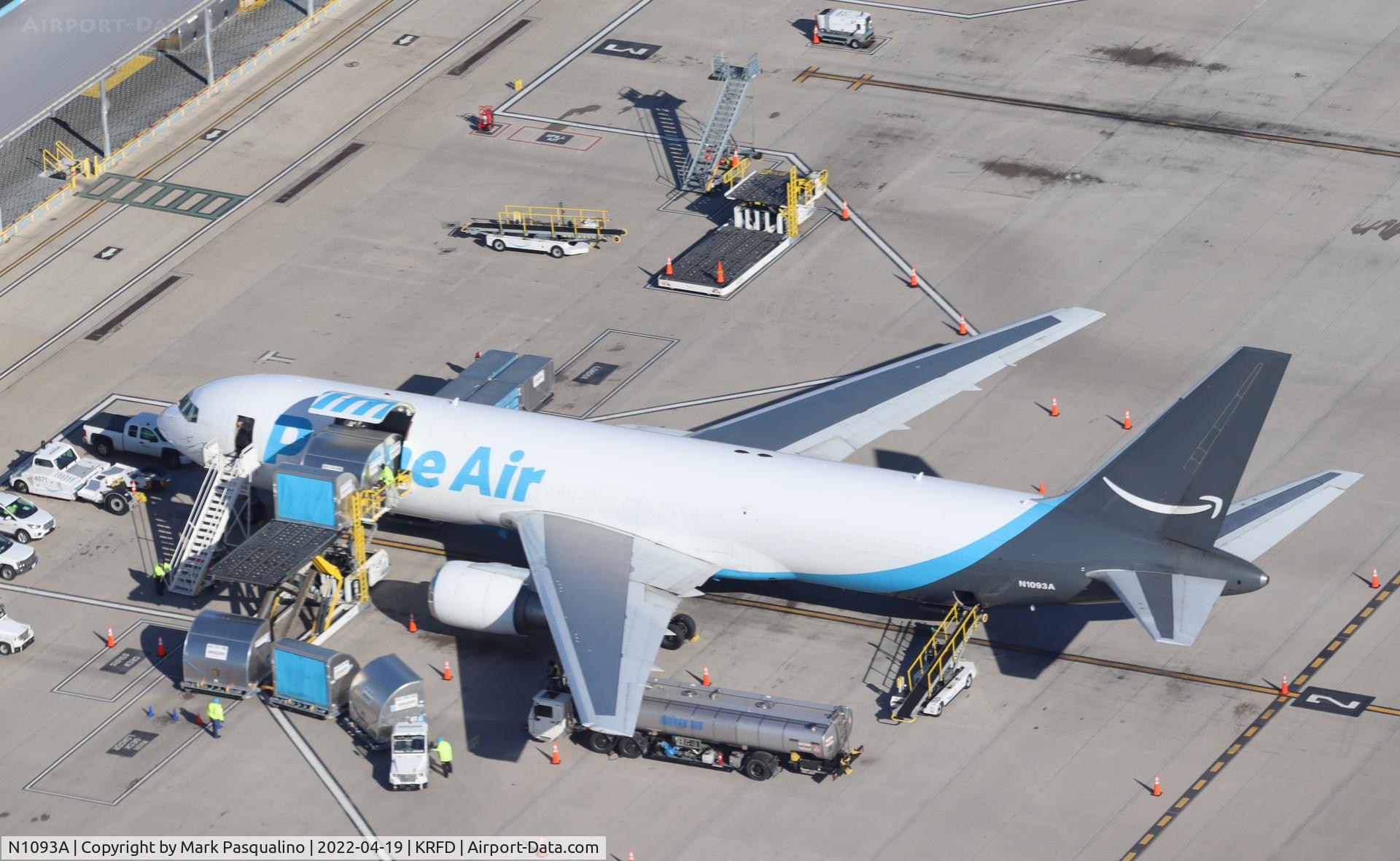 N1093A, 1999 Boeing 767-36N/ER C/N 30111, Boeing 767-36N/ER