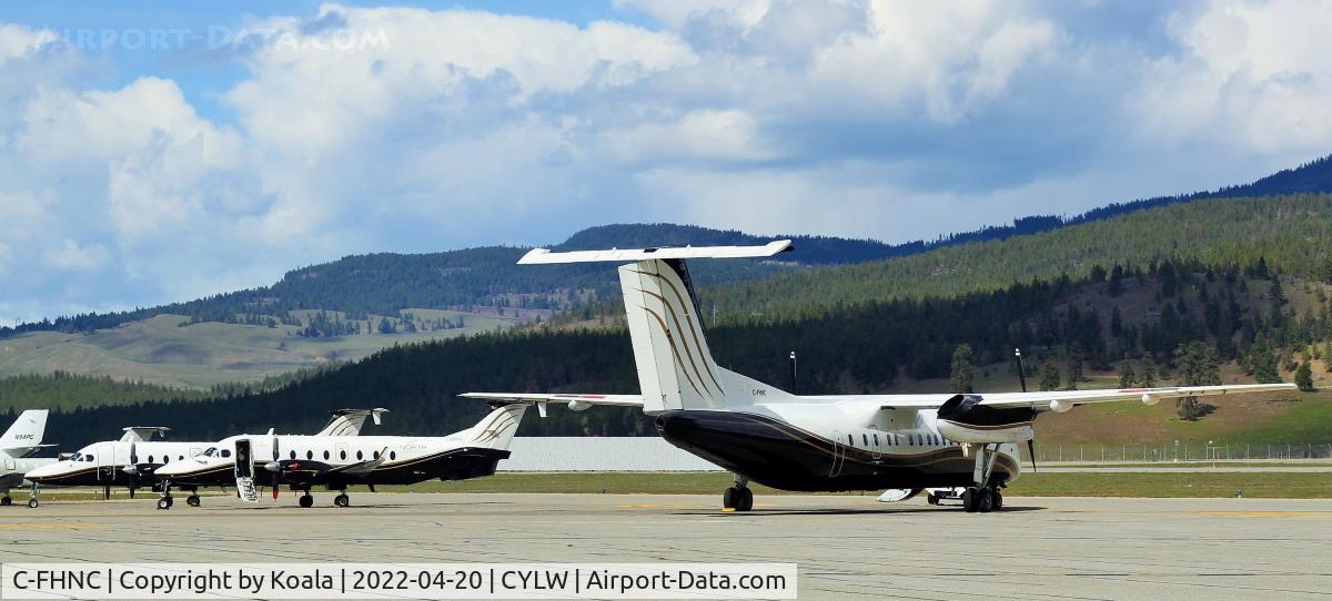 C-FHNC, 1995 De Havilland Canada Dash 8-300 C/N 412, Family gathering