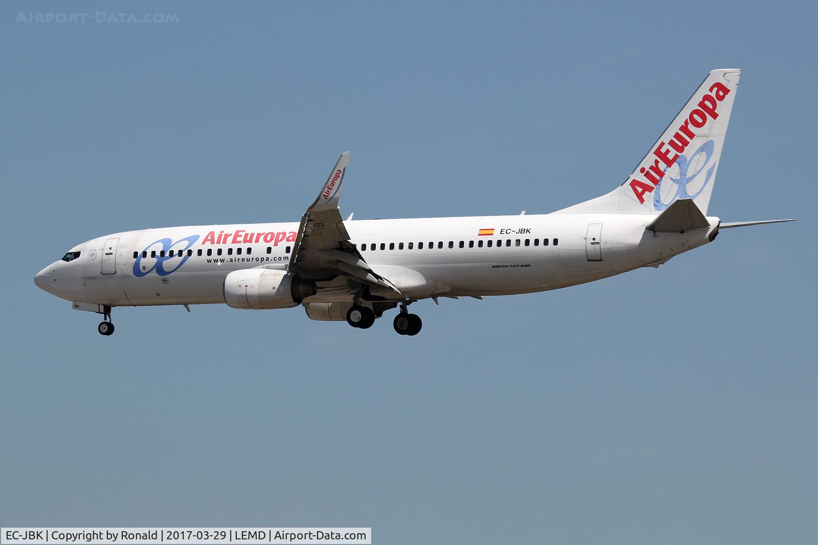 EC-JBK, 2004 Boeing 737-85P C/N 33973, at mad