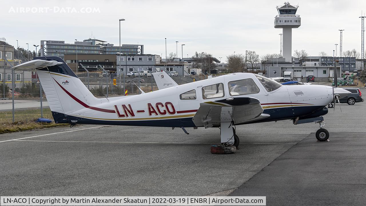 LN-ACO, Piper PA-28RT-201T Arrow IV C/N 28R-8231048, Parked at technical apron.