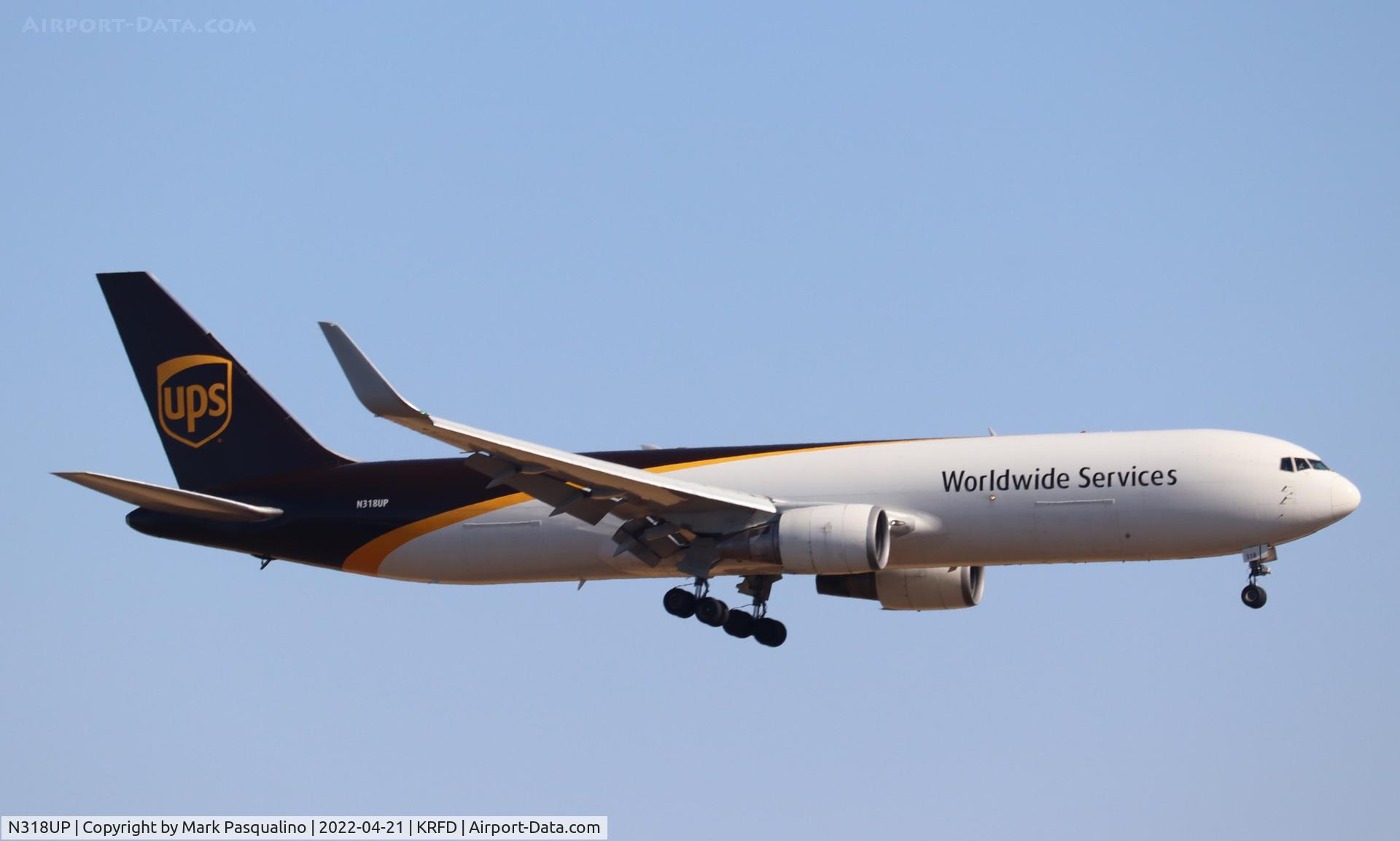 N318UP, 1997 Boeing 767-34AF C/N 27746, Boeing 767-34AF