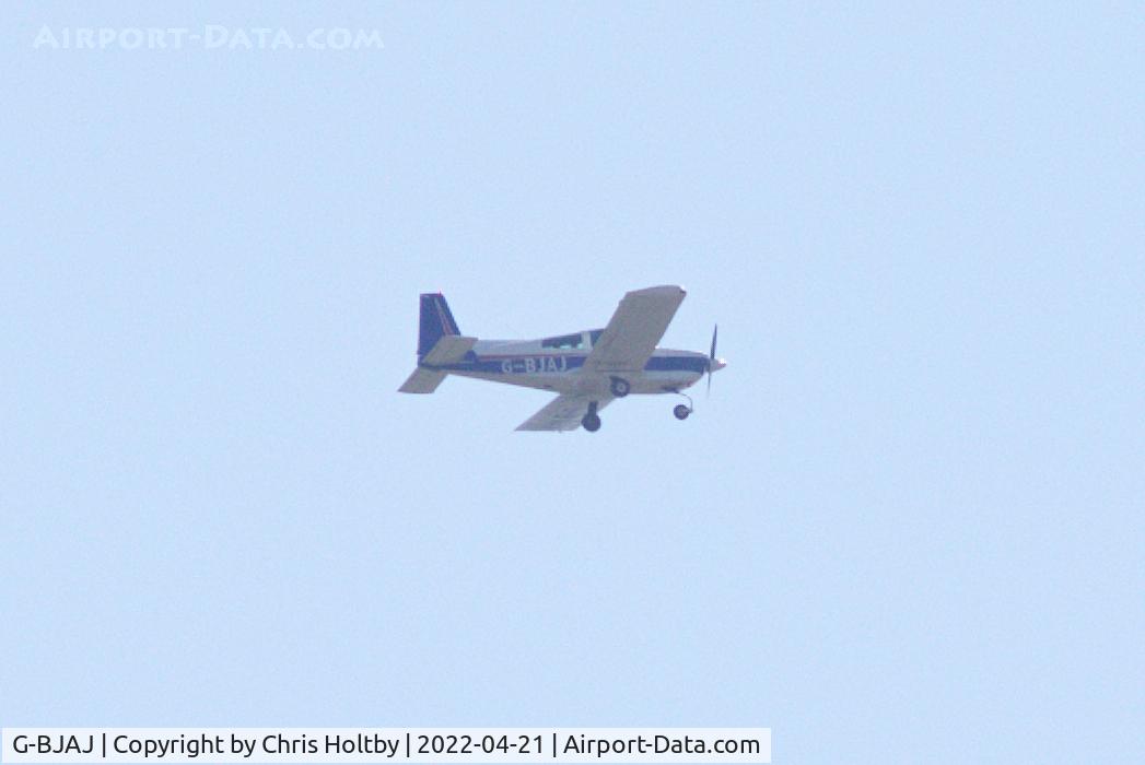 G-BJAJ, 1979 Gulfstream American AA-5B Tiger C/N AA5B-1177, Over Potters Bar, Herts