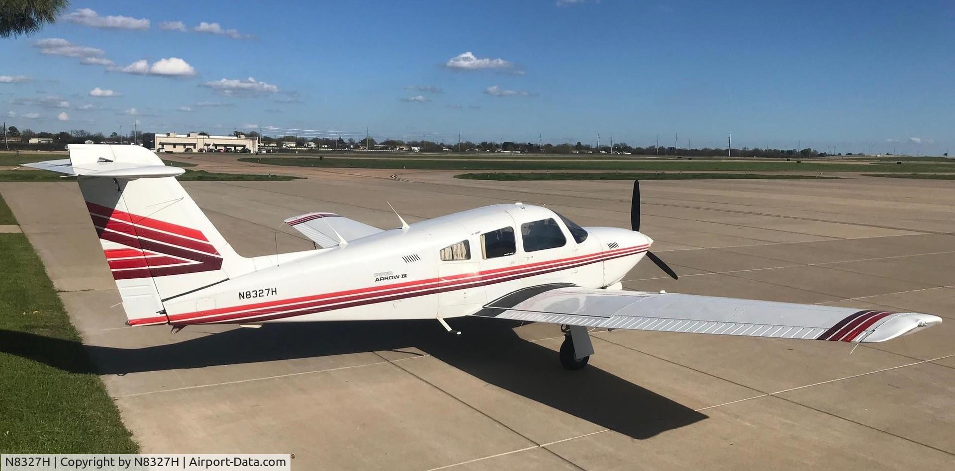 N8327H, 1980 Piper PA-28RT-201T Arrow IV C/N 28R-8131072, 1981 Piper PA-28RT-201T