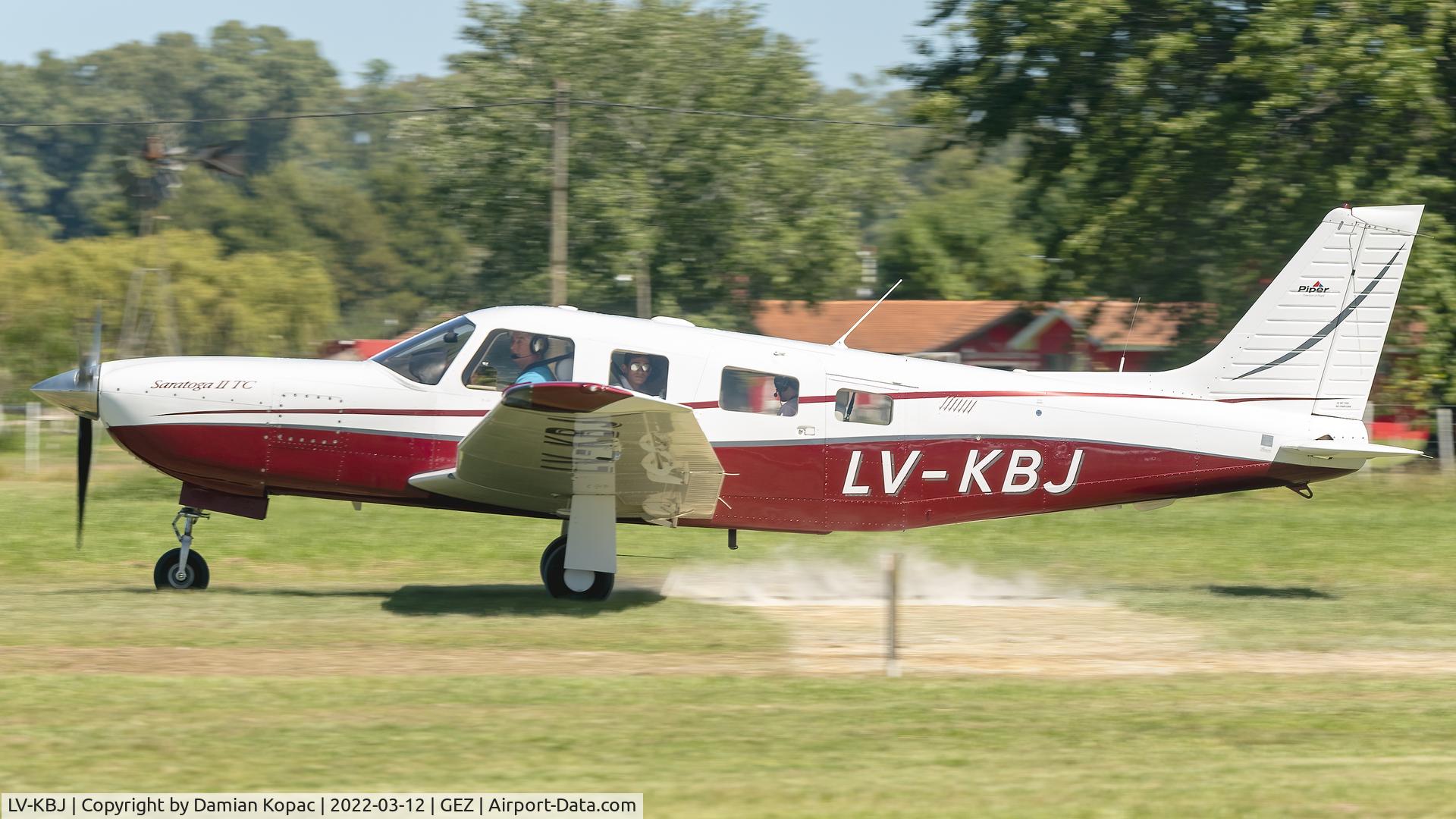 LV-KBJ, 2002 Piper PA-32R-301T Saratoga II TC Turbo Saratoga C/N 3257267, Seen at the 