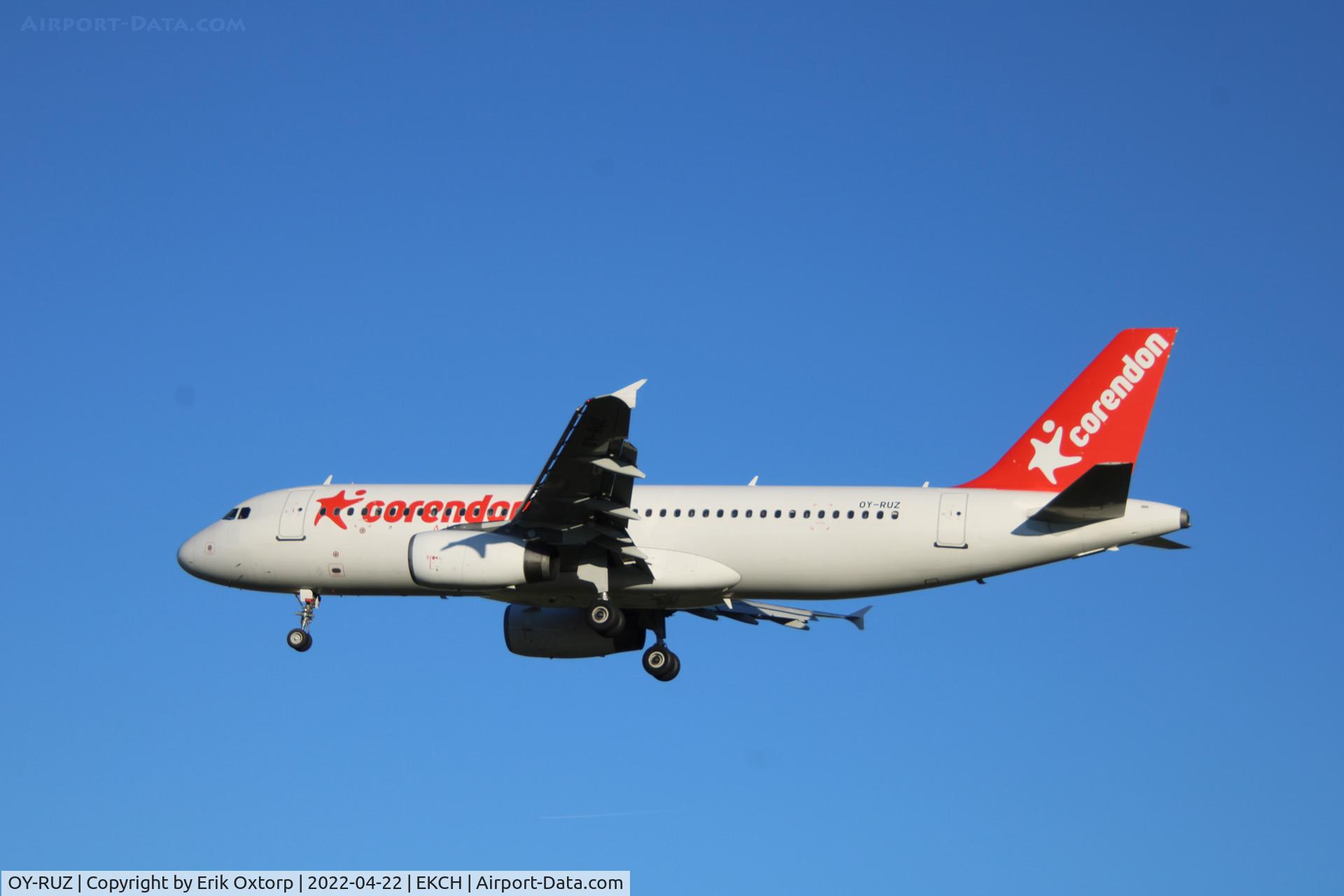 OY-RUZ, 1998 Airbus A320-233 C/N 839, OY-RUZ of Danish Air Transport leased to Corendon. Landing rw 04L