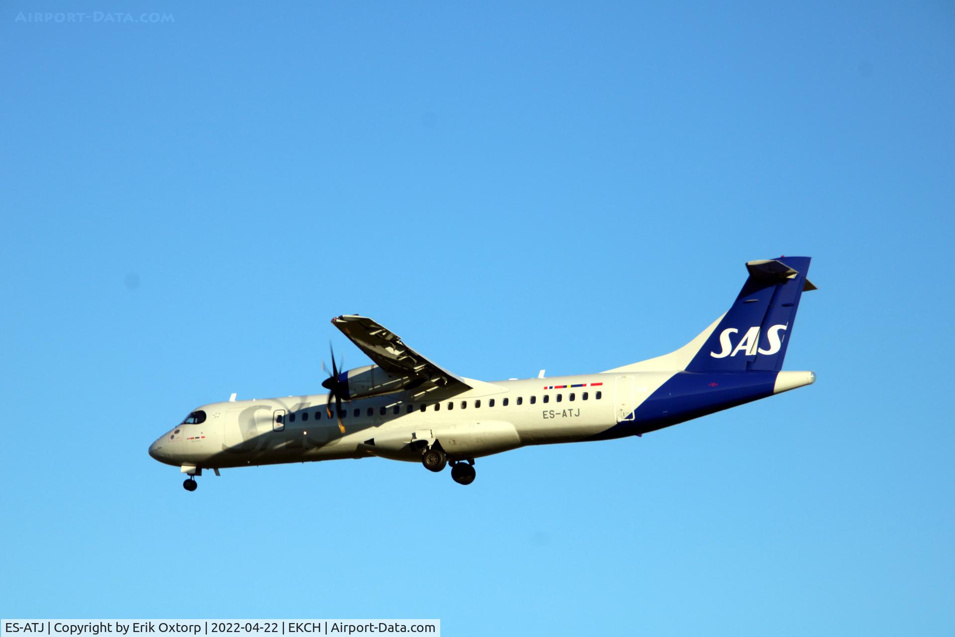 ES-ATJ, 2012 ATR 72-600 (72-212A) C/N 1056, ES-ATJ landing rw 04L