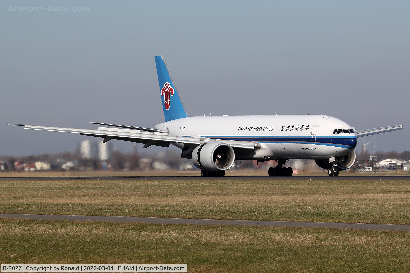 B-2027, 2015 Boeing 777-F1B C/N 41636, at spl