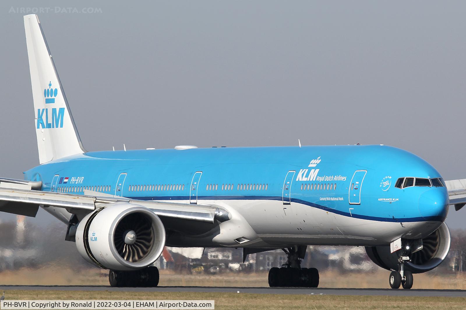 PH-BVR, 2016 Boeing 777-306/ER C/N 61603, at spl