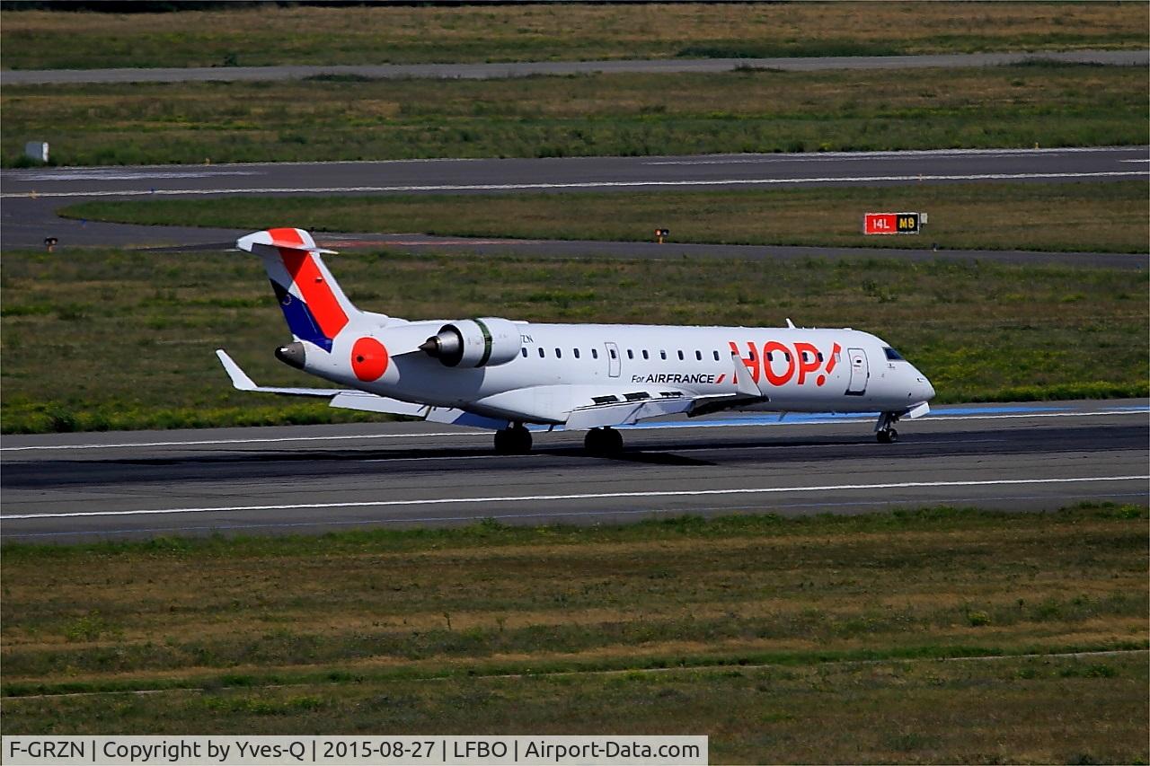 F-GRZN, 2007 Canadair CRJ-700 (CL-600-2C10) Regional Jet C/N 10264, Canadair Regional Jet CRJ-702, Reverse thrust landing rwy 14R, Toulouse-Blagnac airport (LFBO-TLS)