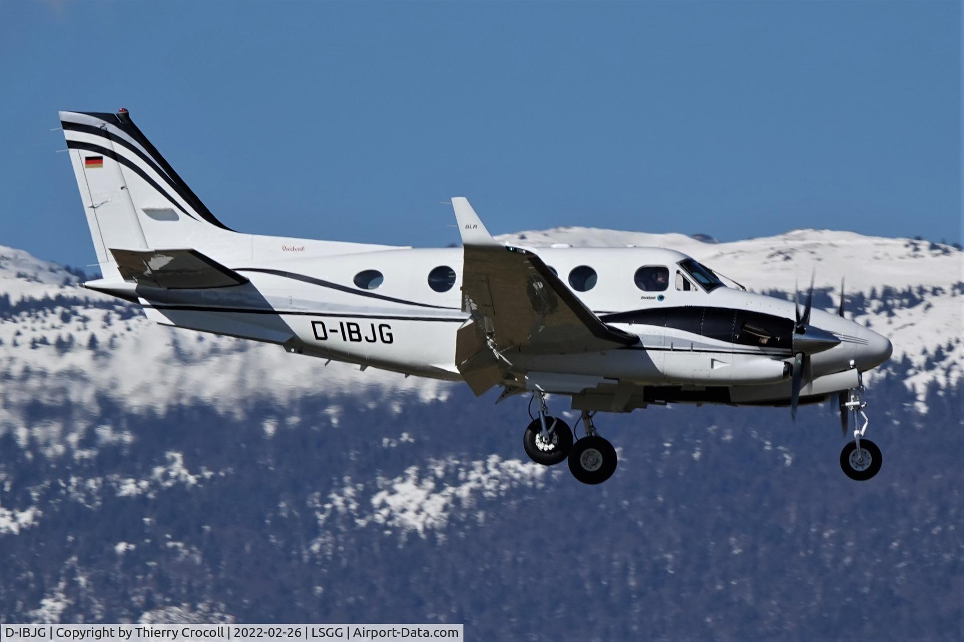 D-IBJG, 1994 Beech C90B King Air C/N LJ-1371, About to land at Geneva Airport, Switzerland