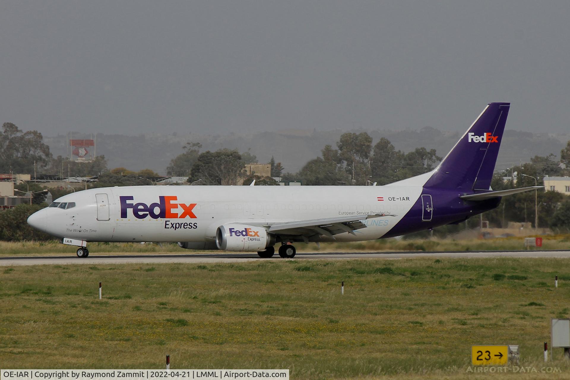 OE-IAR, 1998 Boeing 737-4M0 C/N 29208, B737-400 OE-IAR Fedex