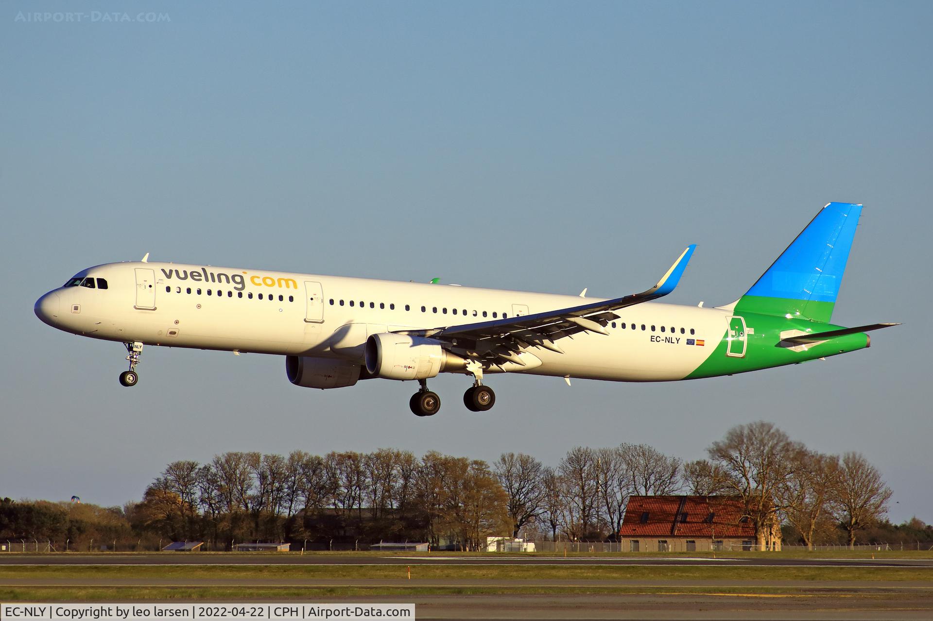 EC-NLY, 2015 Airbus A321-211 C/N 6719, Copenhagen 22.4.2022