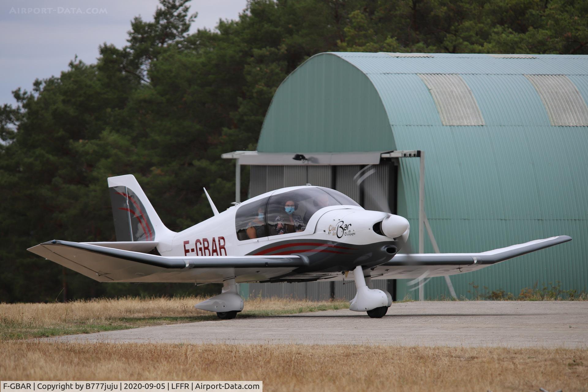 F-GBAR, Robin DR-400-140B Major C/N 1307, at Bar-sur-Seine
