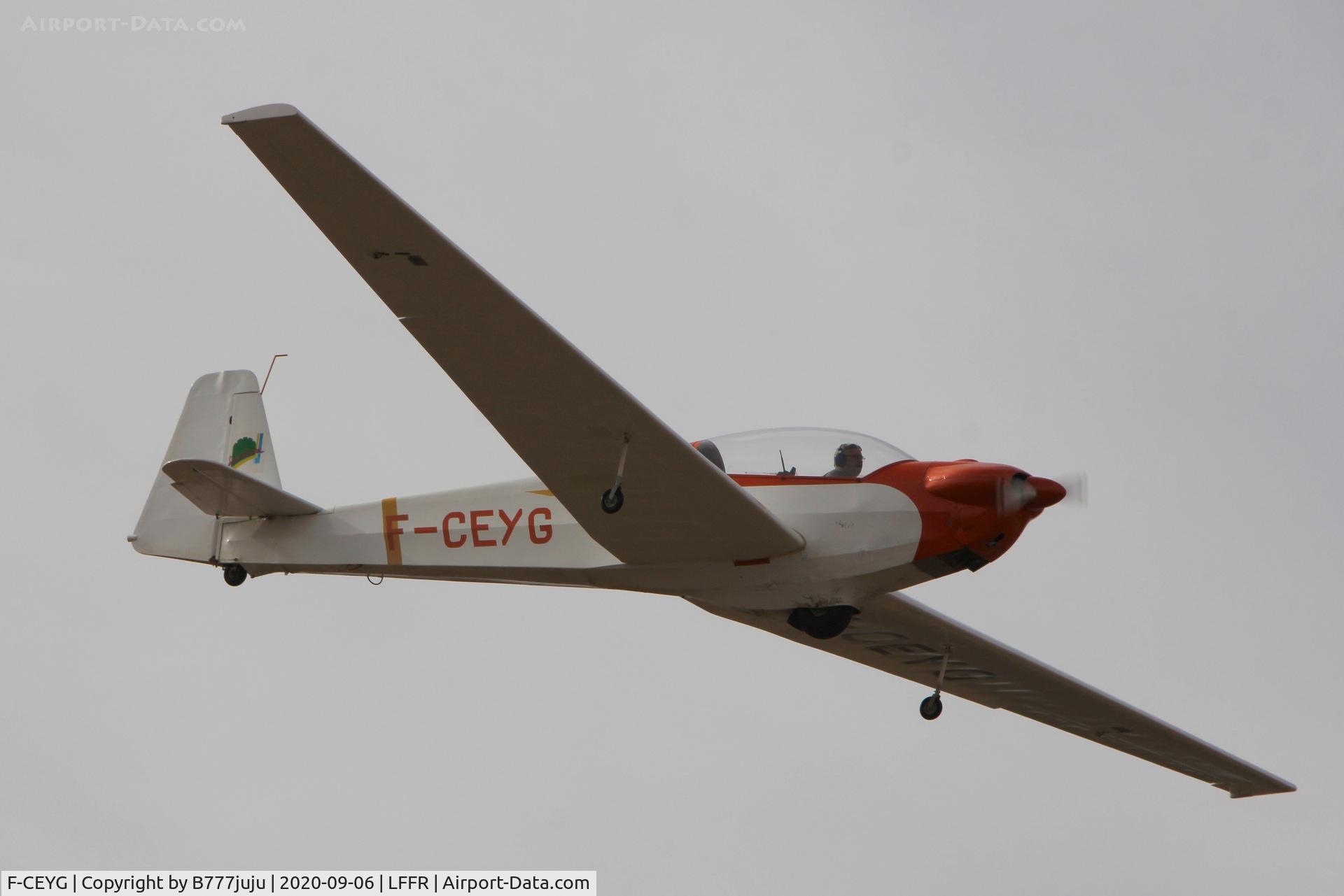 F-CEYG, Scheibe SF-28A Tandem Falke C/N 5787, at Bar-sur-Seine