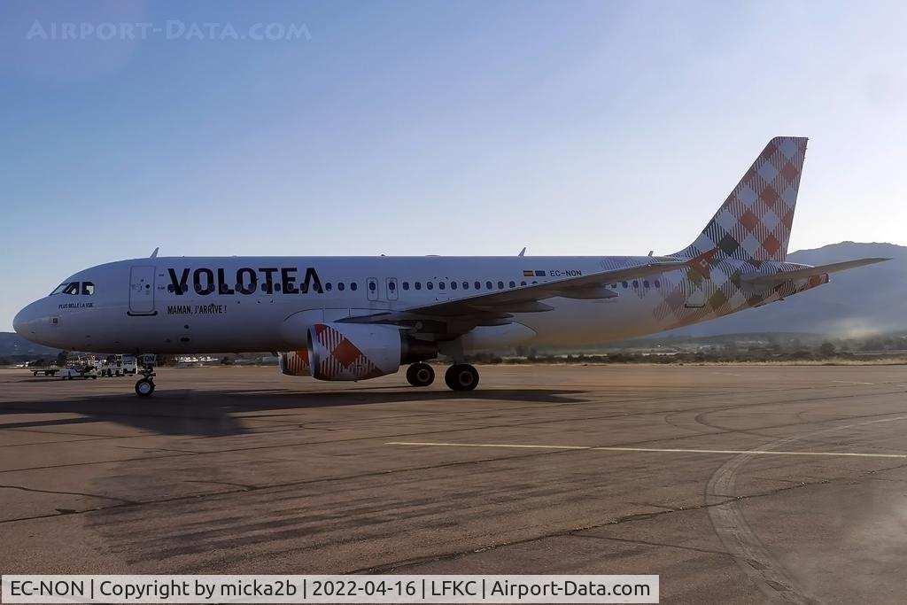 EC-NON, 2008 Airbus A320-216 C/N 3576, Parked