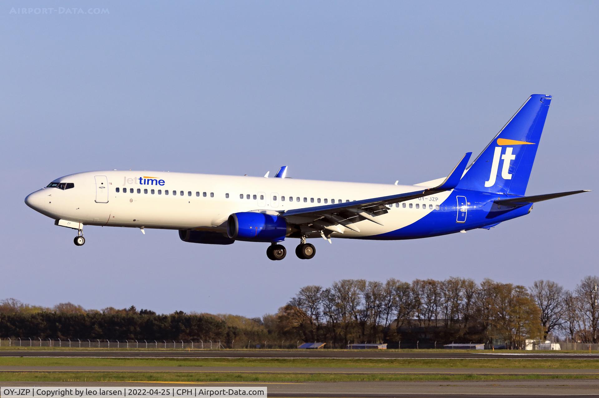 OY-JZP, 2011 Boeing 737-8U3 C/N 38071, Copenhagen 25.4.2022