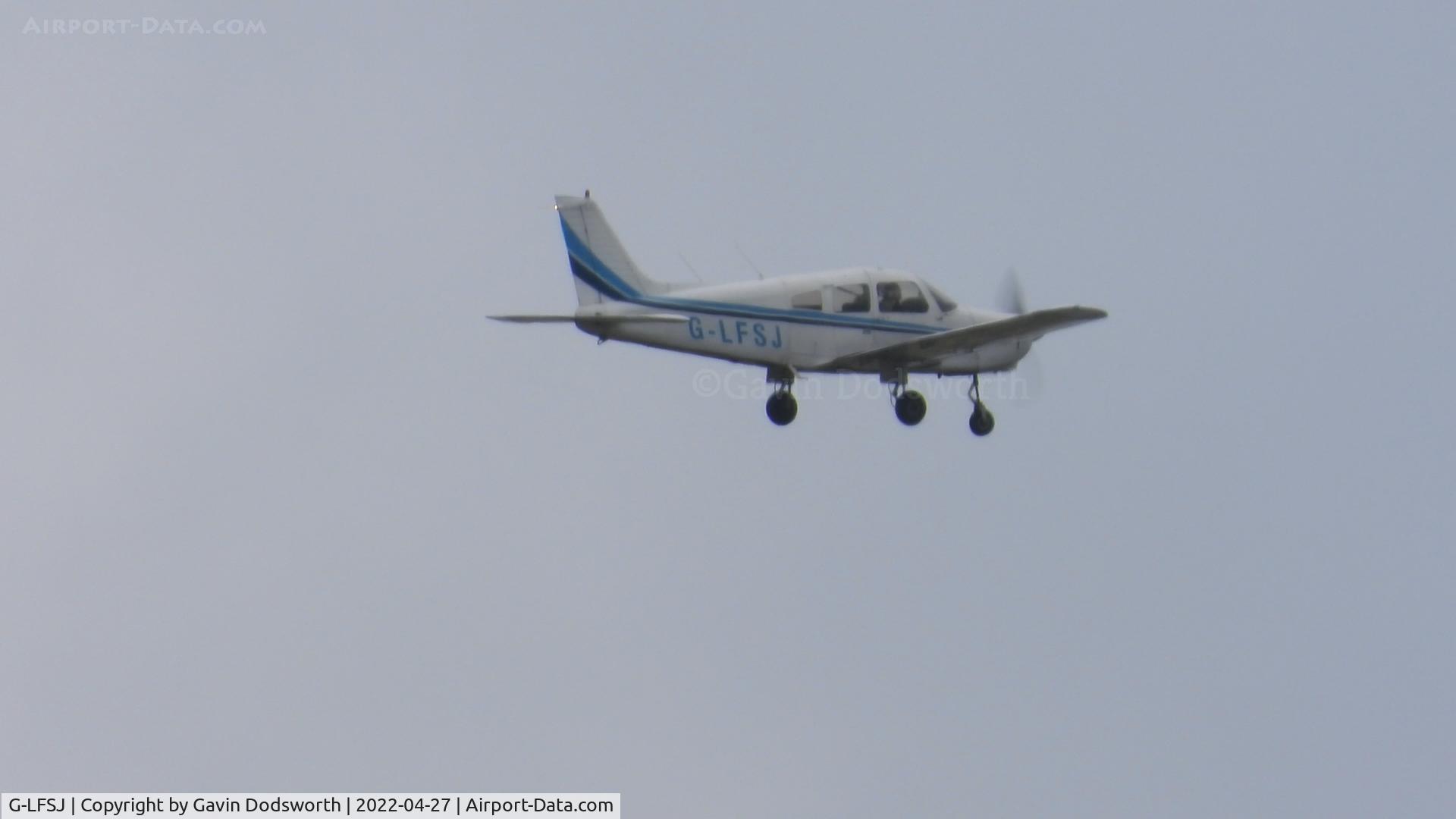 G-LFSJ, 1979 Piper PA-28-161 Cherokee Warrior II C/N 28-7916536, Circling over Darlington awaiting clearance into Teesside Airport