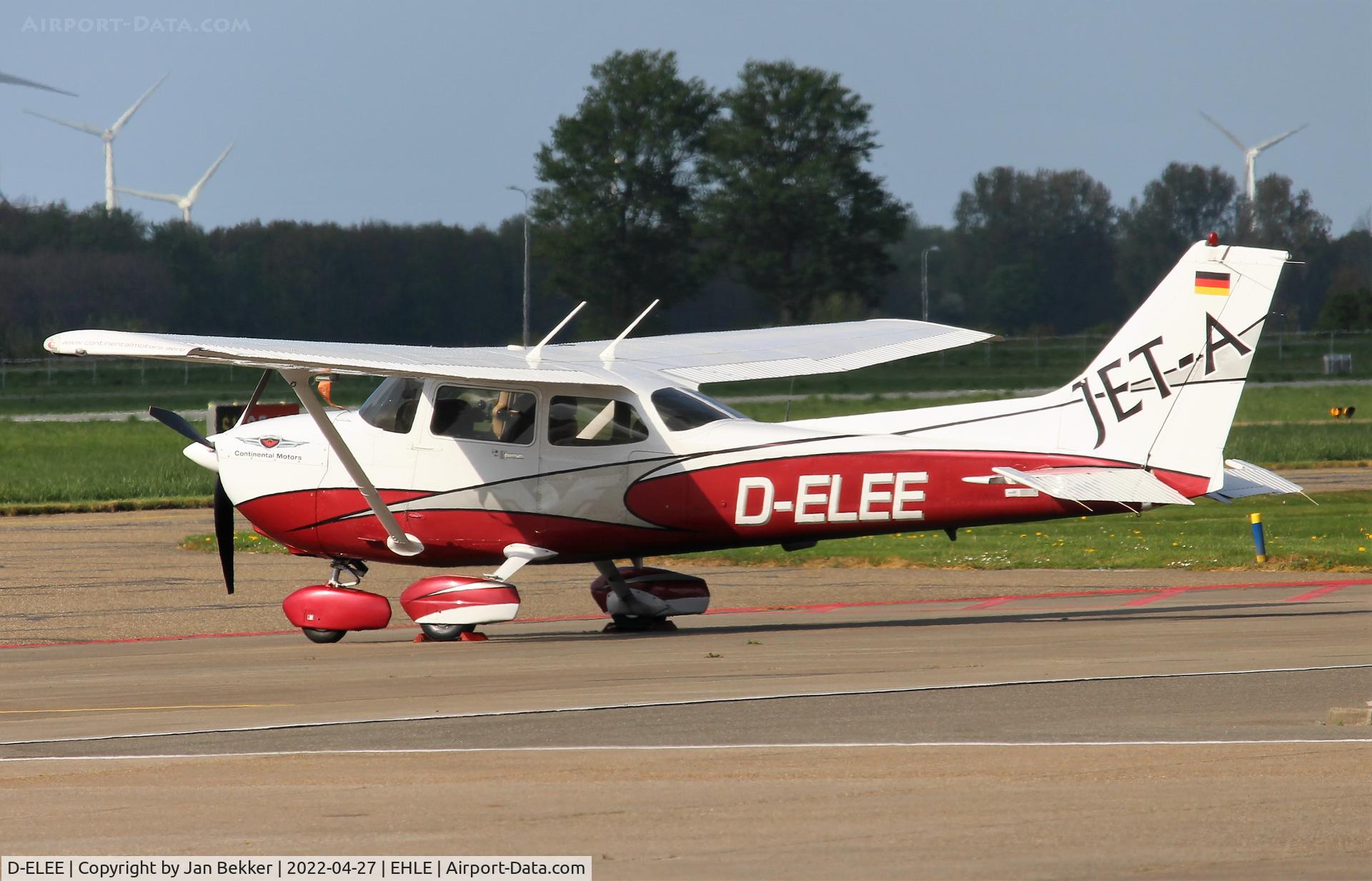 D-ELEE, 2005 Cessna 172S Skyhawk C/N 172S10099, Lelystad Airport