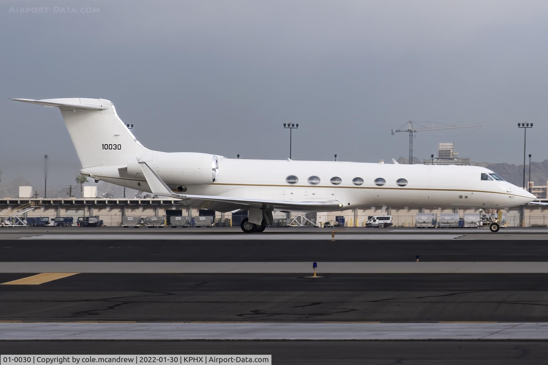 01-0030, 2001 Gulfstream Aerospace C-37A (G-V) C/N 663, VALOR30