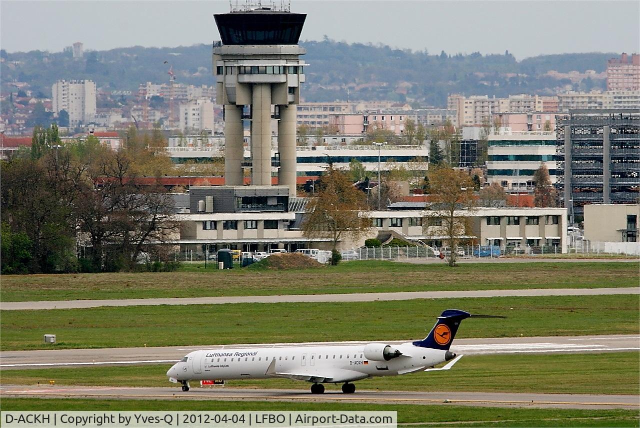 D-ACKH, 2006 Bombardier CRJ-900LR (CL-600-2D24) C/N 15085, Bombardier CRJ-900LR,Taxiing, Toulouse-Blagnac Airport (LFBO-TLS)