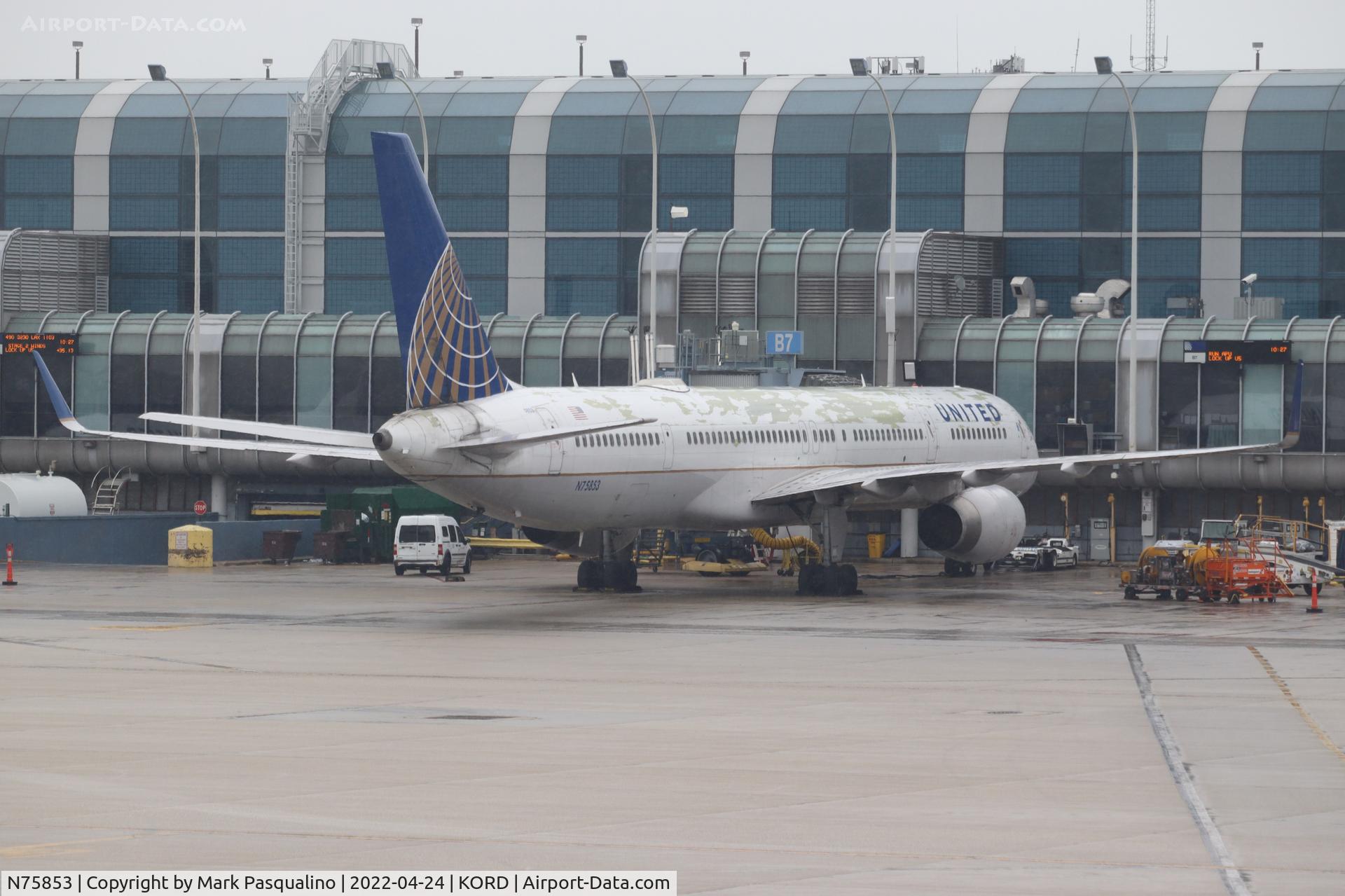 N75853, 2002 Boeing 757-324 C/N 32812, Boeing 757-324