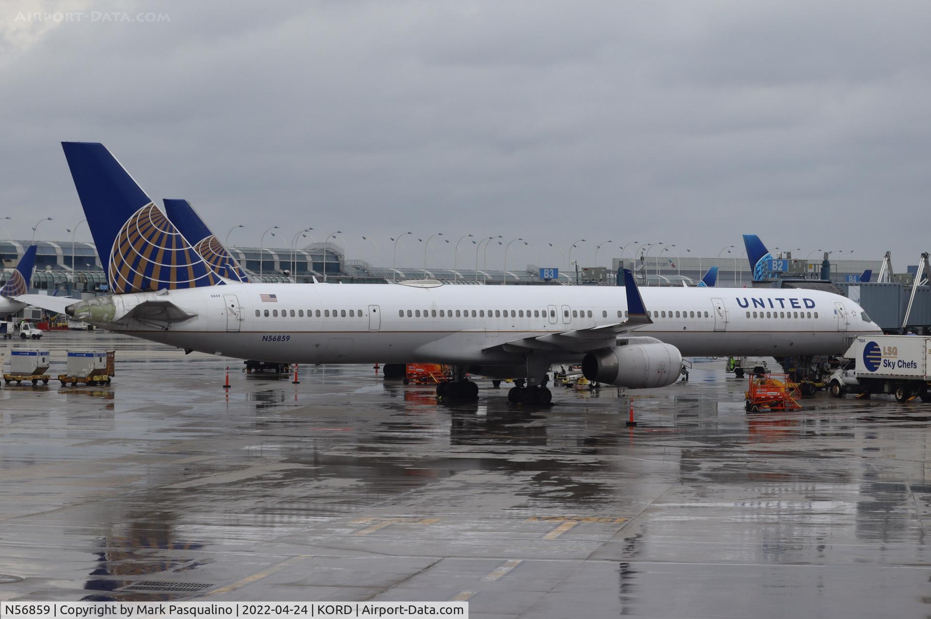 N56859, 2004 Boeing 757-324 C/N 32818, Boeing 757-324