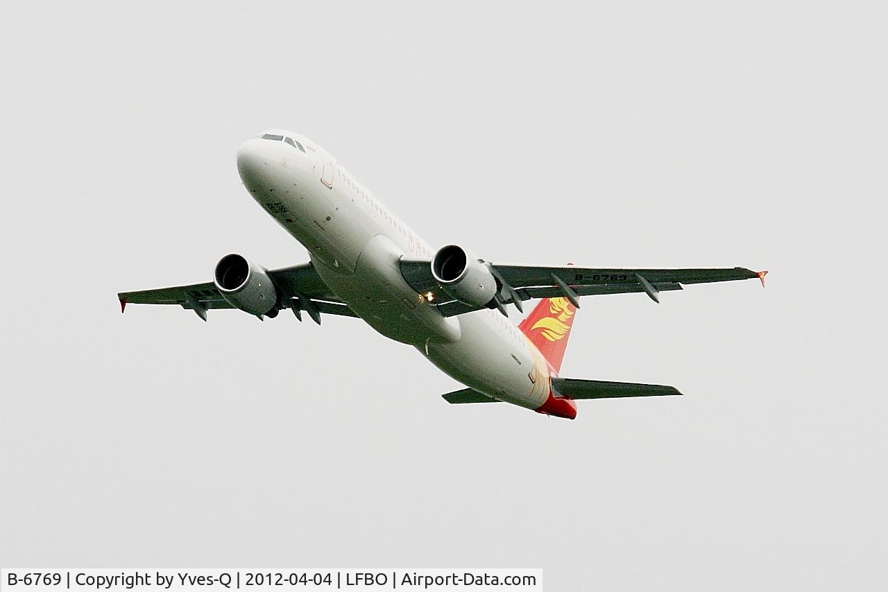 B-6769, 2012 Airbus A320-214 C/N 5114, Airbus A320-214, Take off Rwy 32R, Toulouse Blagnac Airport (LFBO-TLS)