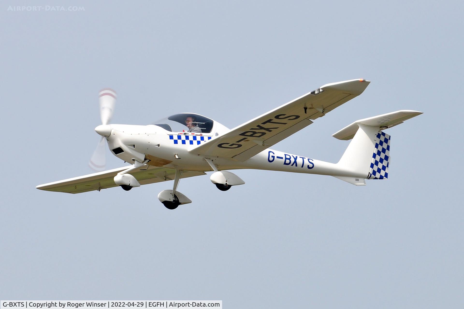 G-BXTS, 1997 Diamond DA-20A-1 Katana C/N 10308, Visiting Katana departing Runway 22.