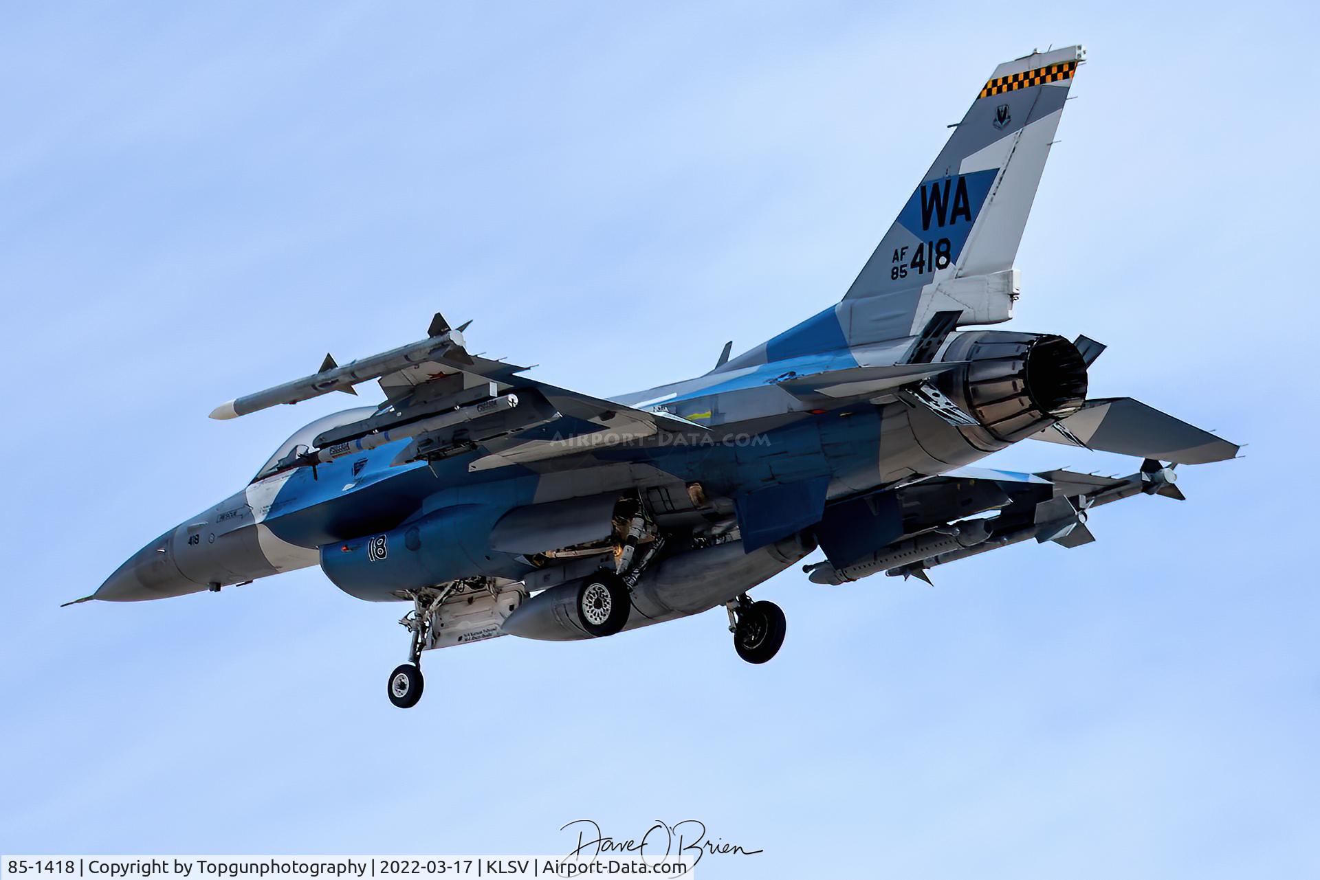 85-1418, 1983 General Dynamics F-16C Fighting Falcon C/N 5C-198, MIG2 returning