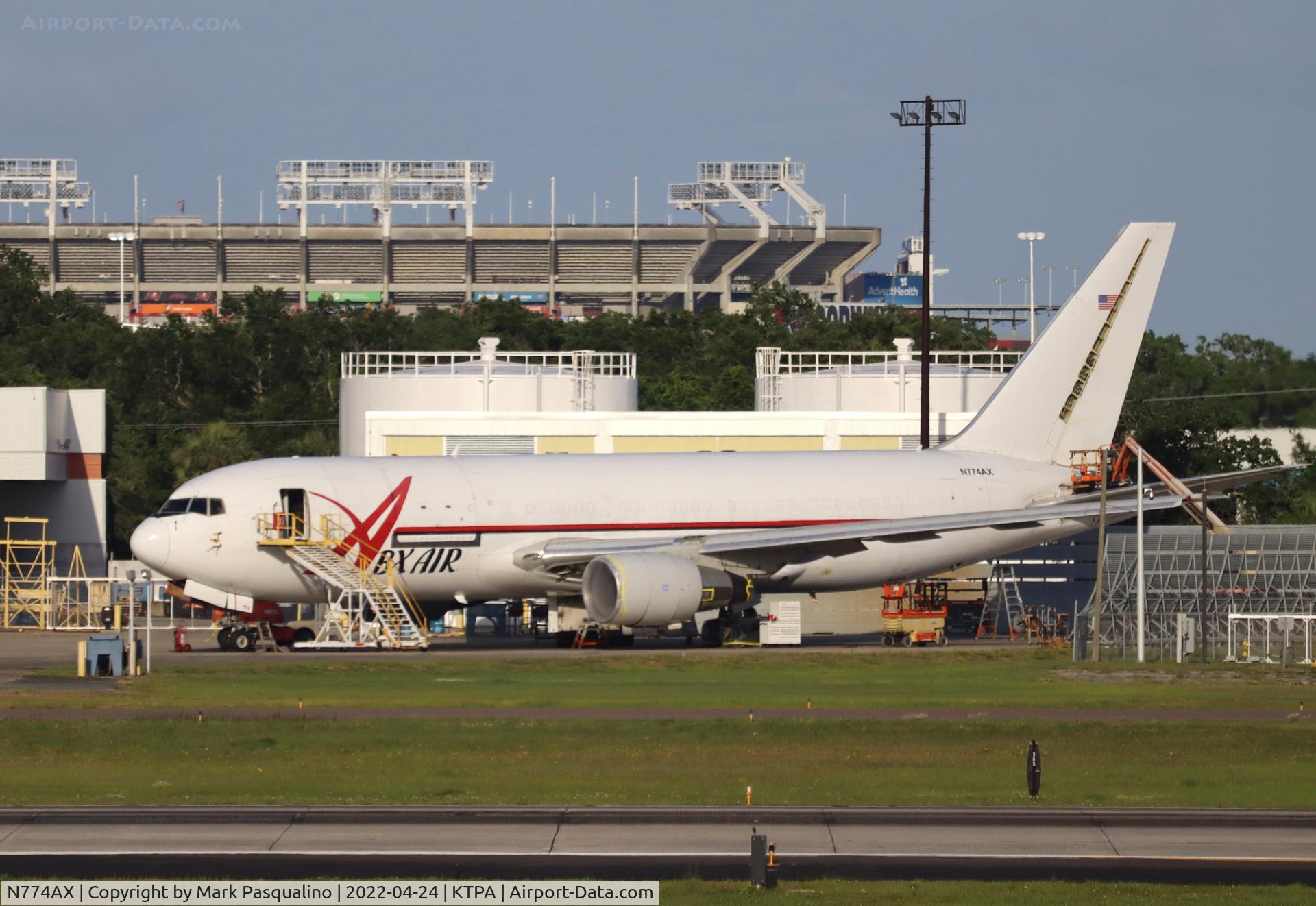 N774AX, 1983 Boeing 767-281 C/N 22789, Boeing 767-281