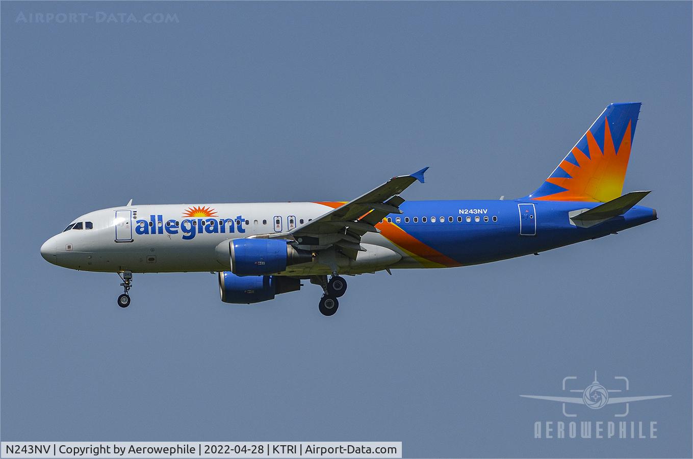 N243NV, 2001 Airbus A320-214 C/N 1461, On final to land at Tri-Cities Airport (KTRI).