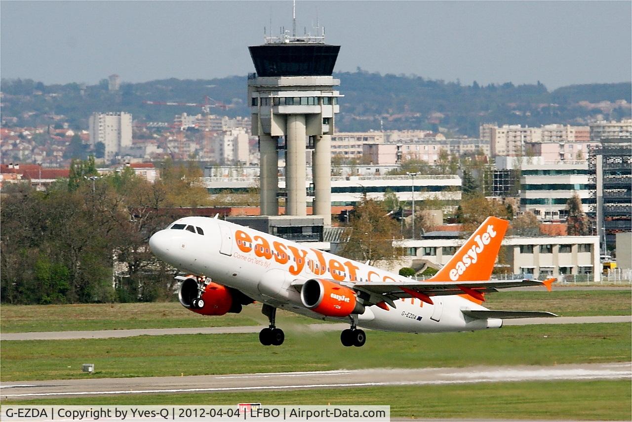 G-EZDA, 2008 Airbus A319-111 C/N 3413, Airbus A319-111, Take off rwy 32L, Toulouse-Blagnac Airport (LFBO-TLS)